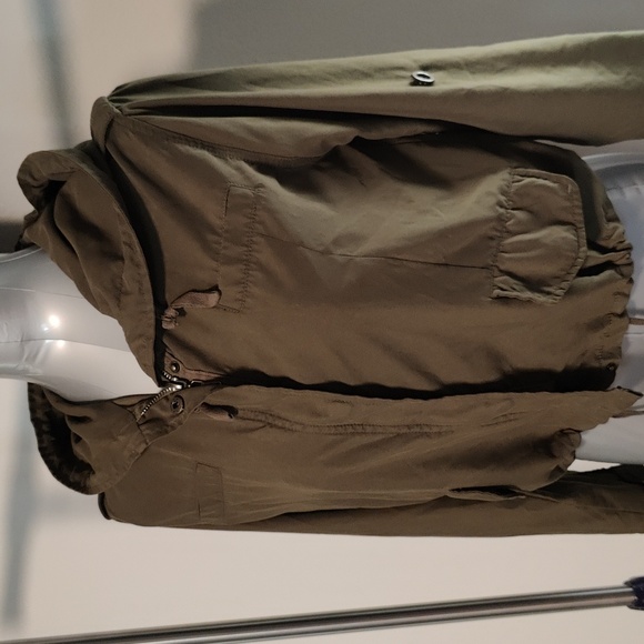 Forever 21 light hooded jacket, olive army Green, size S - Picture 2 of 3